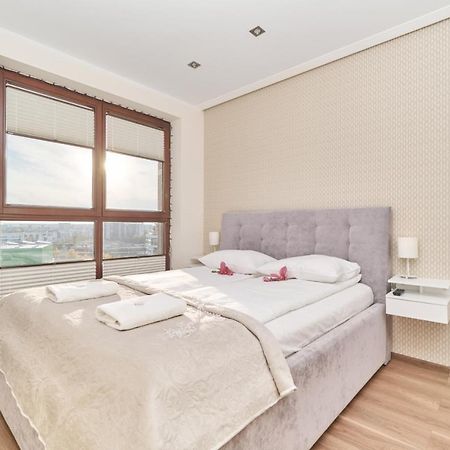 Apartment Wroclaw Krakowska With Balcony And Free Garage By Noclegi Renters エクステリア 写真