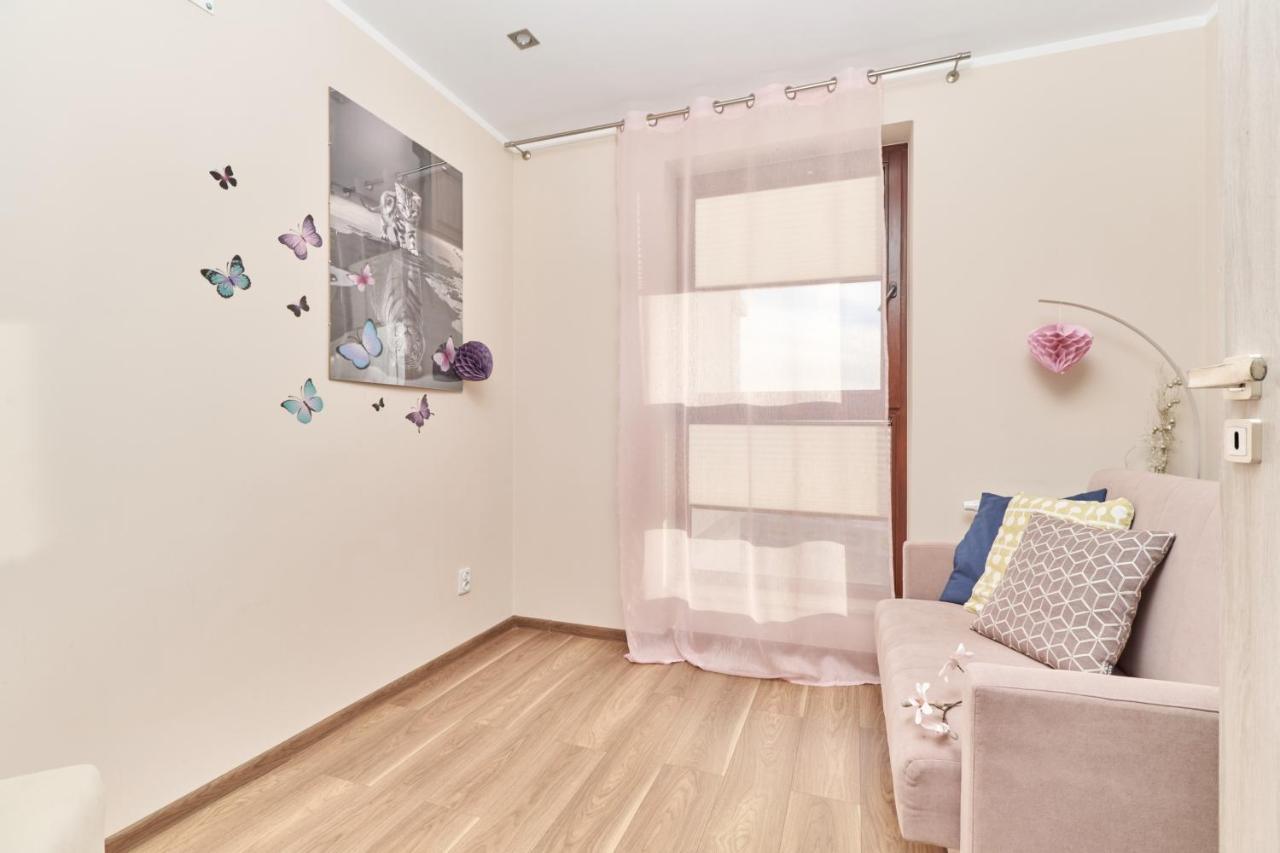Apartment Wroclaw Krakowska With Balcony And Free Garage By Noclegi Renters エクステリア 写真
