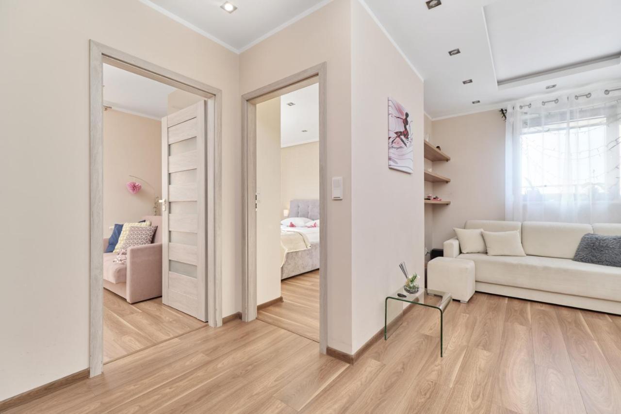 Apartment Wroclaw Krakowska With Balcony And Free Garage By Noclegi Renters エクステリア 写真