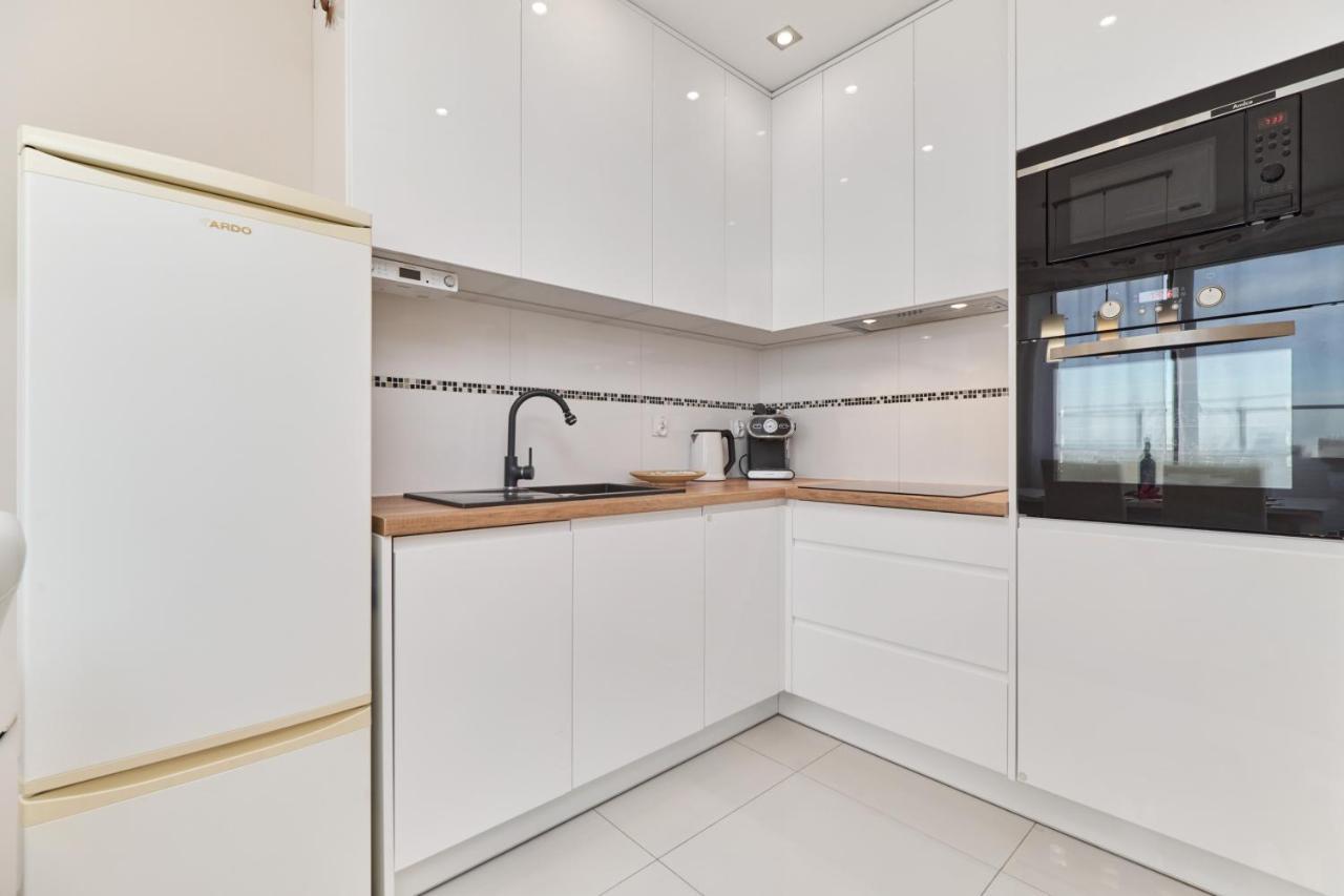 Apartment Wroclaw Krakowska With Balcony And Free Garage By Noclegi Renters エクステリア 写真