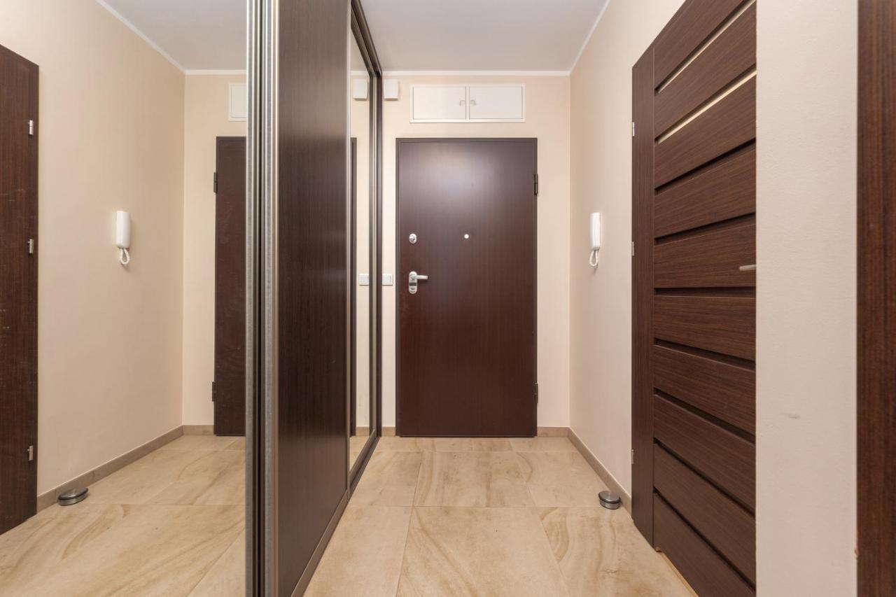 Apartment Wroclaw Krakowska With Balcony And Free Garage By Noclegi Renters エクステリア 写真